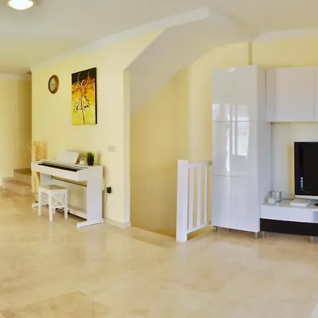 Hébergement de vacances Duplex House v Plaia Paraiso *